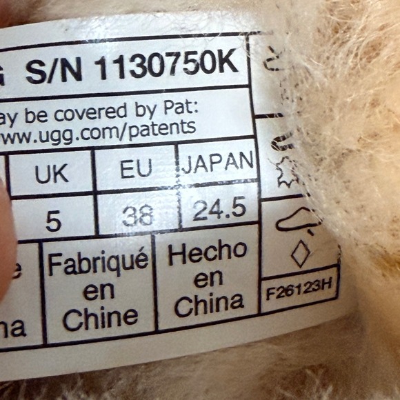 UGG Classic Ultra Mini Boots Suede Sheepskin Lined Women's 6 - Picture 9 of 9